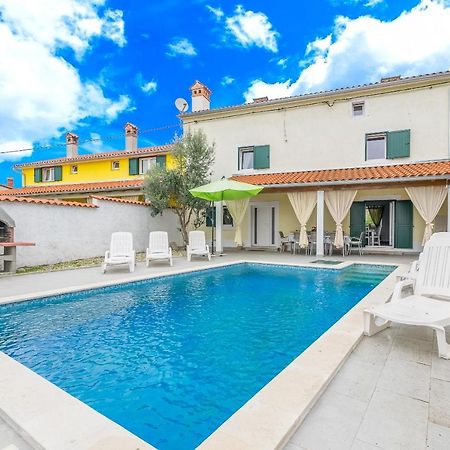 Holiday Home Olga With Pool &Pet Friendly พูลา ภายนอก รูปภาพ